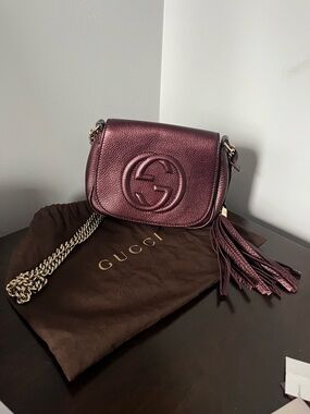 Gucci Interlocking G Small Soho Chain Crossbody Purse Classic Burgundy